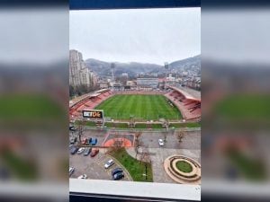 Il tifoso bosniaco che voleva fittare il balcone per Bosnia-Italia: “Mi hanno offerto auto e pellet”