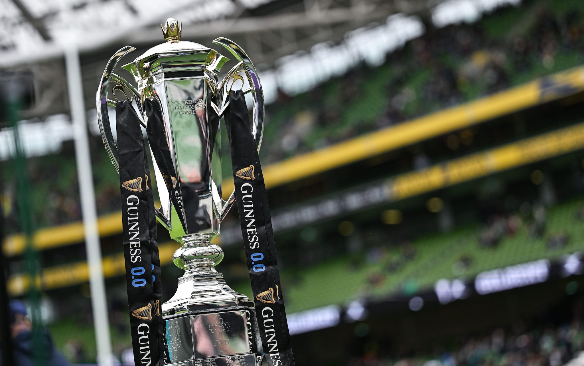 Il Sei Nazioni finisce in cenere: perché ai campioni verrà consegnata una coppa finta