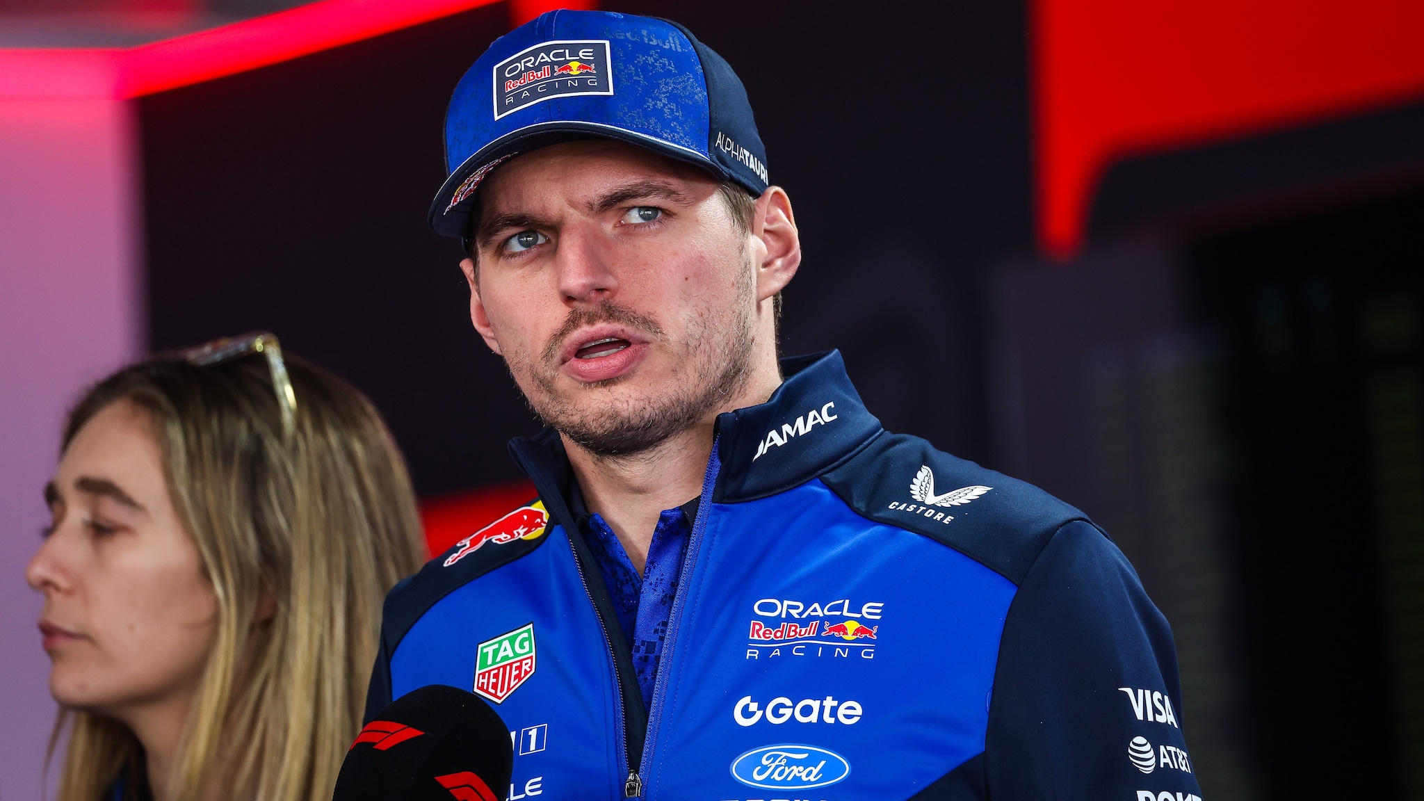 Verstappen caccia un giornalista dalla conferenza in Giappone: non ha dimenticato la domanda su Russell