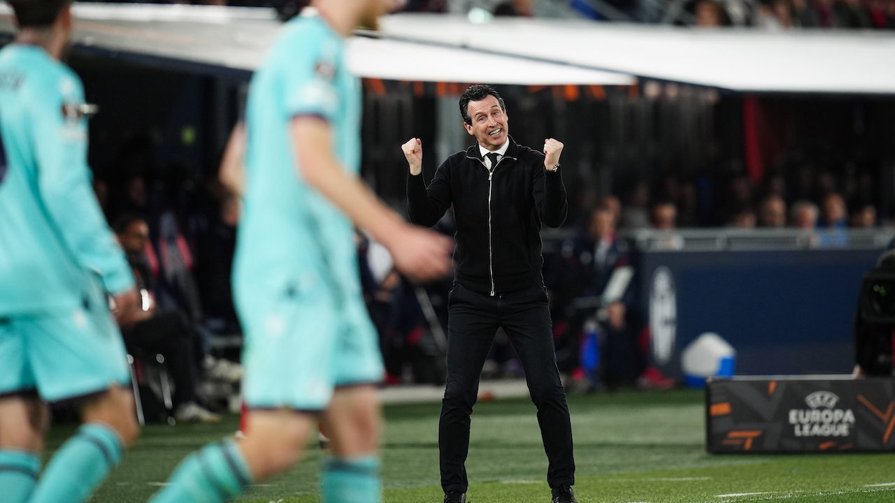 Emery esulta in panchina dopo il gol al Bologna