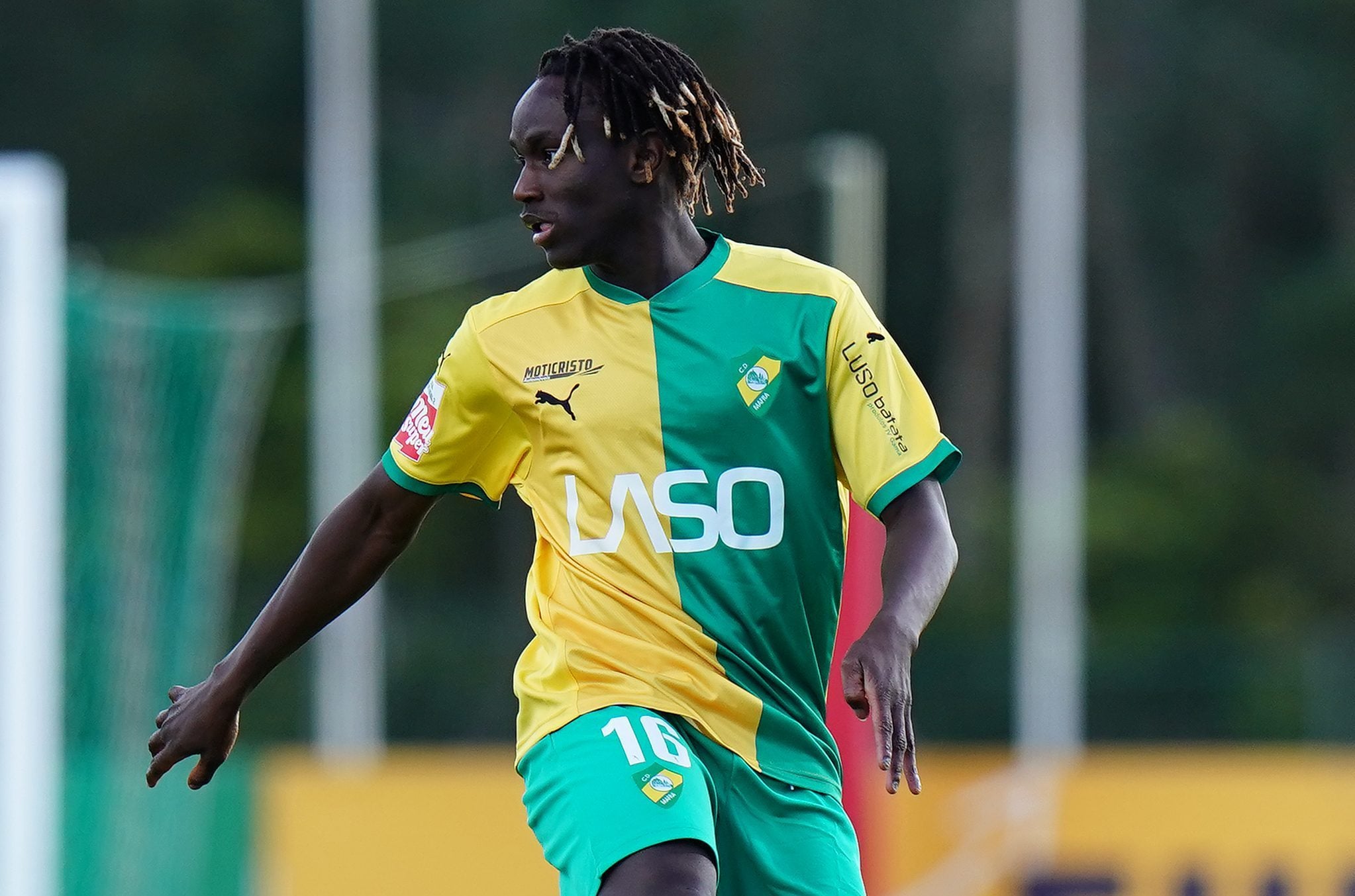 Alamara Djabi con la maglia del CD Mafra in Portogallo lo scorso anno