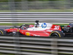 F1 GP Miami, oggi prove libere e qualifiche sprint in diretta: orari TV8 e Sky e dove vederle in TV e streaming, Ferrari in pista con Hamilton e Leclerc