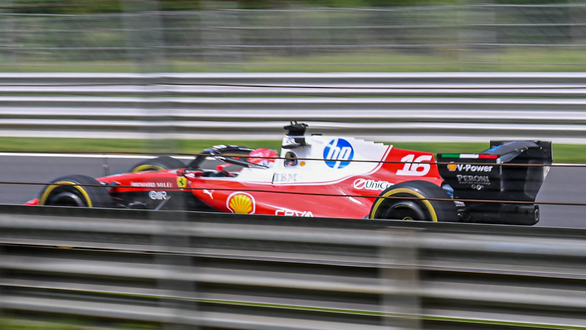 F1 GP Miami, oggi prove libere e qualifiche sprint in diretta: orari TV8 e Sky e dove vederle in TV e streaming, Ferrari in pista con Hamilton e Leclerc