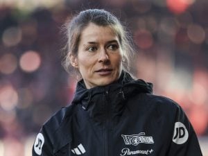 Marie-Louise Eta all’Union Berlino, chi è la prima donna allenatrice nel grande calcio (a 34 anni)