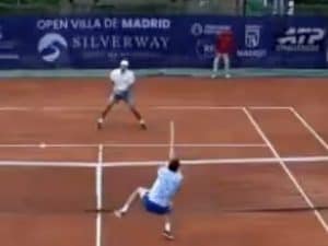 Franco Agamenone colpito in pieno volto da Rodesch al Challenger di Madrid: “Mi ha fatto male”