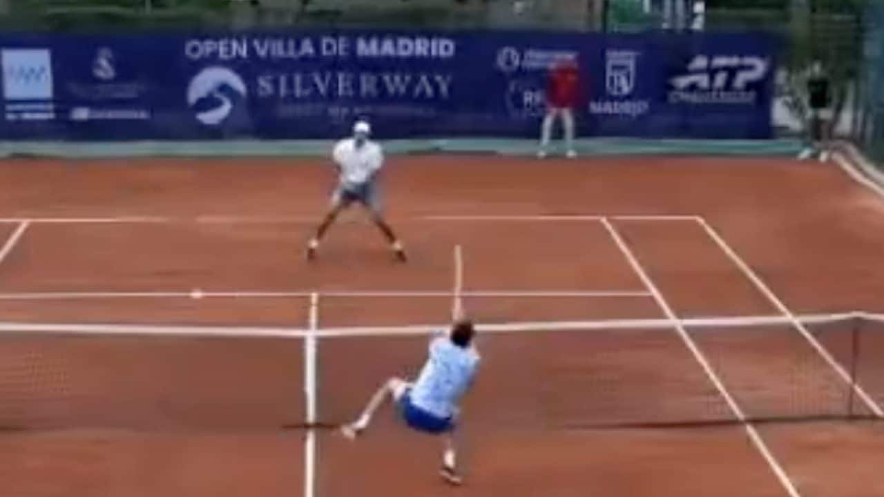 Franco Agamenone colpito in pieno volto da Rodesch al Challenger di Madrid: "Mi ha fatto male"