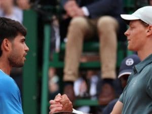 Jannik Sinner può perdere il numero 1 del ranking già tra una settimana per soli 10 punti