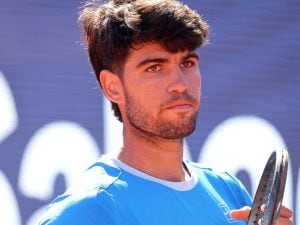 Carlos Alcaraz ammette di guardare troppo i social: “Mi faccio influenzare e dubito di me stesso”