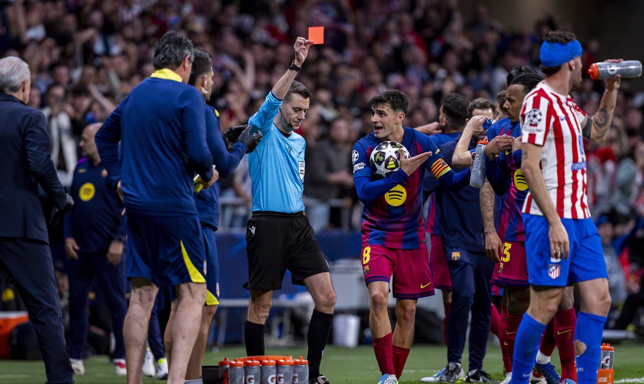 Barcellona, denuncia Uefa per l'eliminazione in Champions con l'Atletico Madrid: "Gravi irregolarità arbitrali"