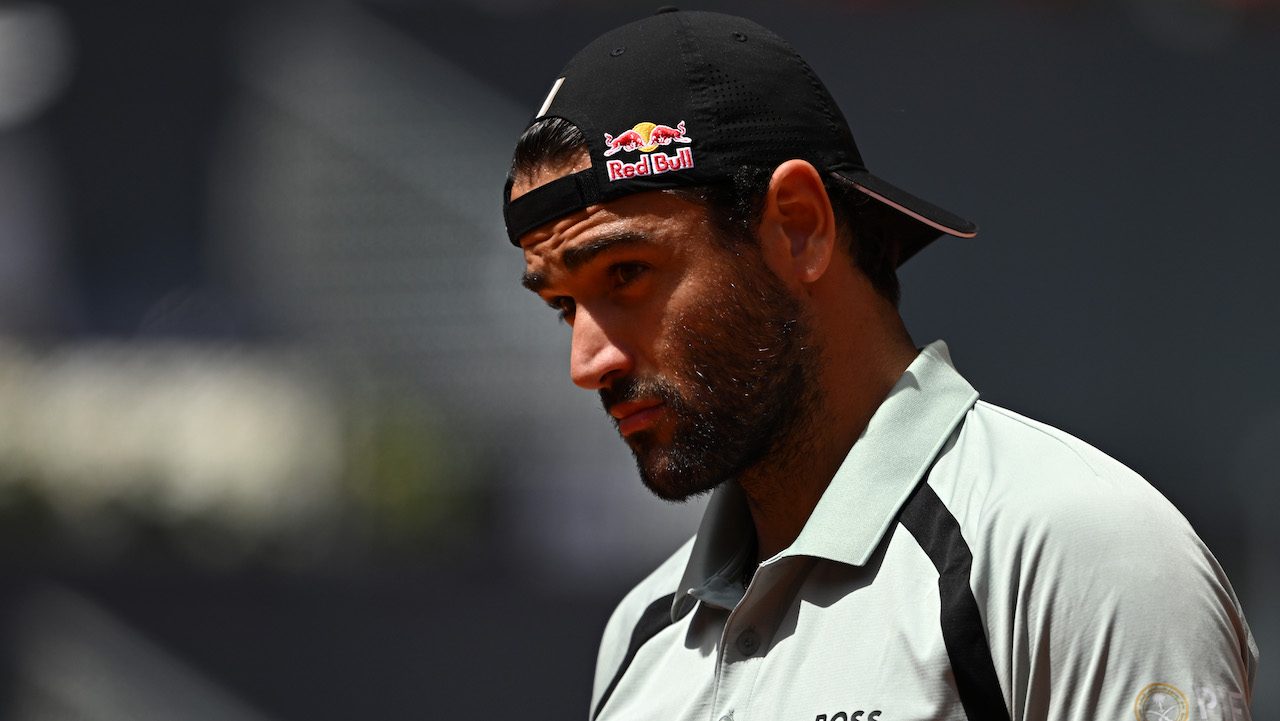 Berrettini crolla a Madrid, la frase all'angolo: "Non posso competere". E ora saluta la top 100