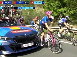 Spavento per Markel Biloki al Giro dei Paesi Baschi: speronato dall’ammiraglia della Lidl-Trek