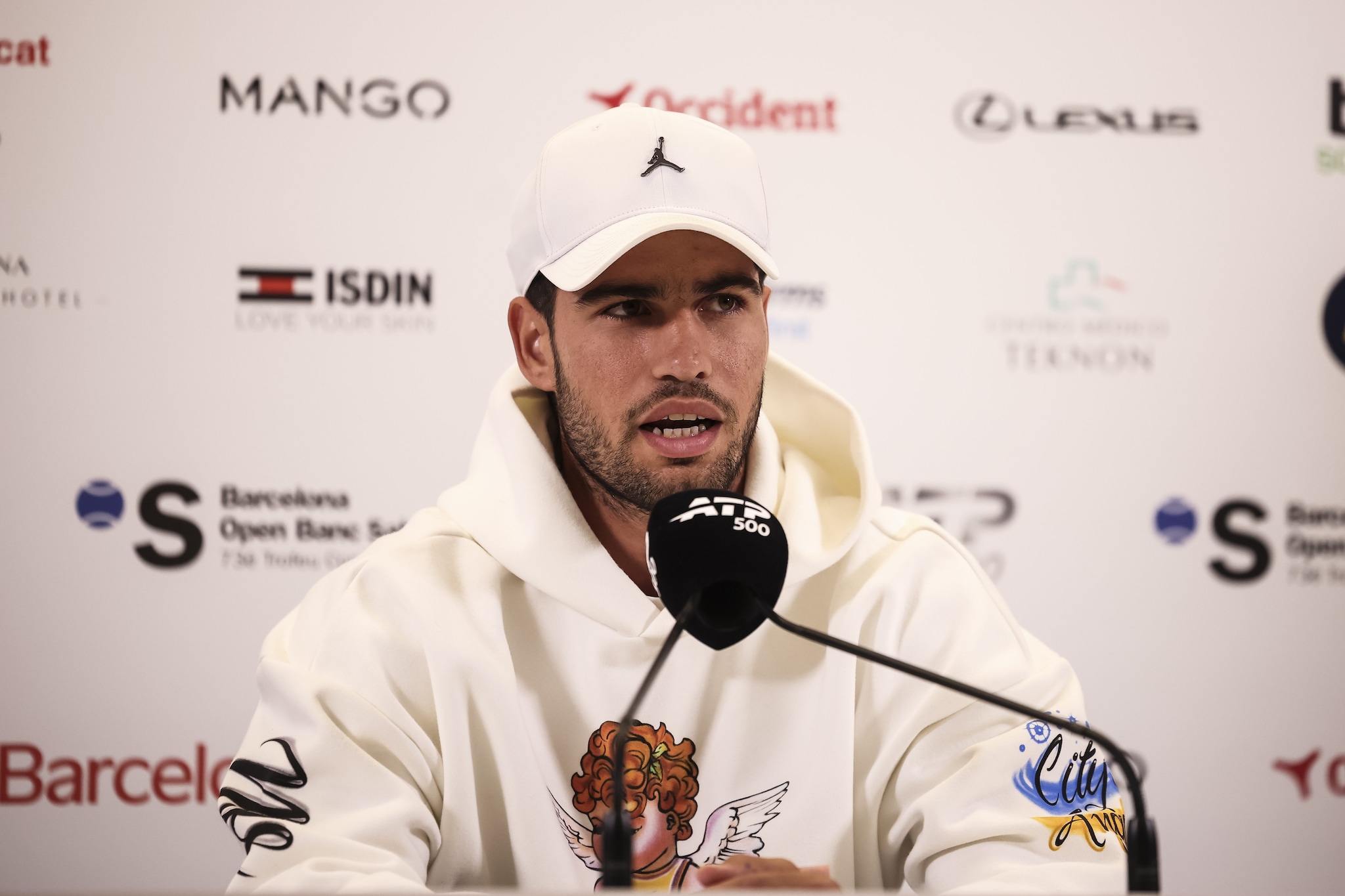 L’annuncio del ritiro da Roma e Roland Garros di Alcaraz in conferenza stampa.
