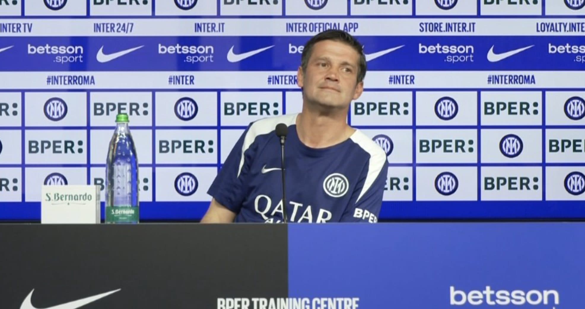 Chivu alla vigilia di Inter–Roma, in conferenza stampa ha parlato del rigore di Esposito con la Bosnia.