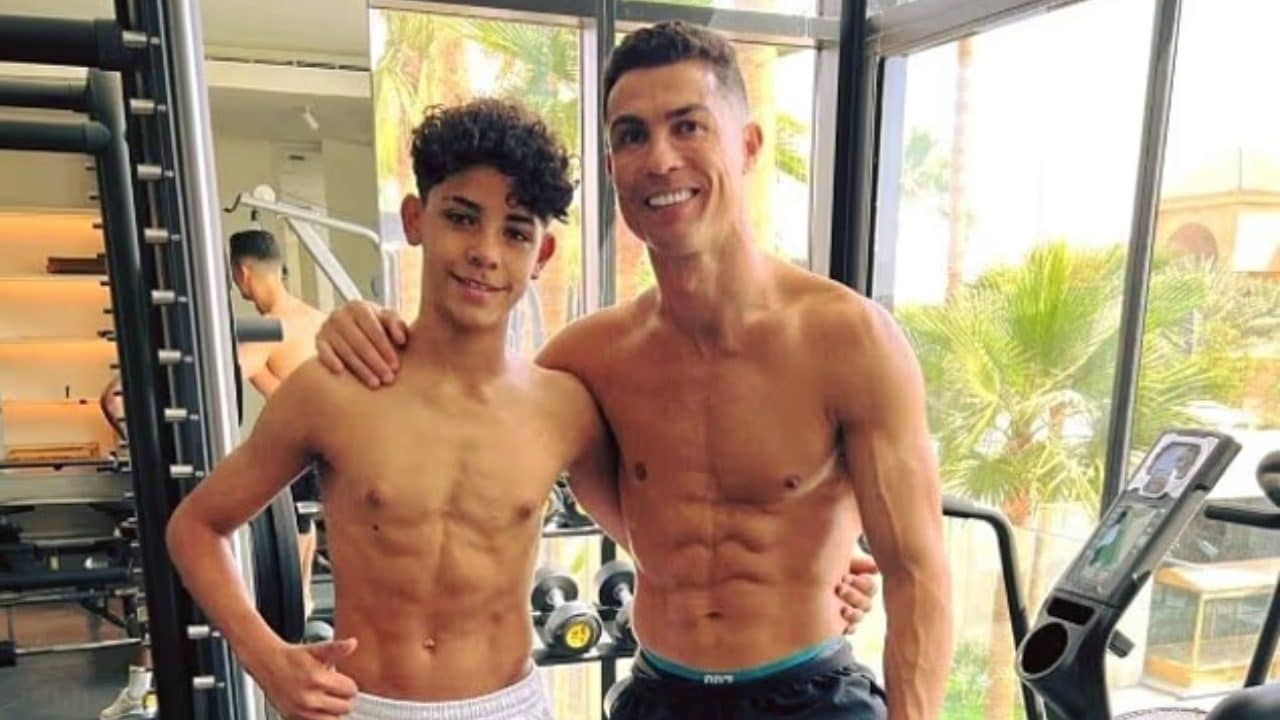 Il figlio di Cristiano Ronaldo promosso in prima squadra con il padre: l'idea clamorosa dell'Al-Nassr