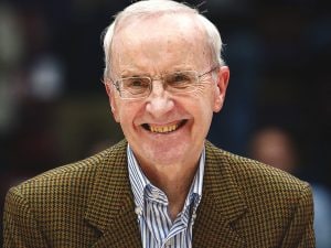 Dan Peterson: “Oggi il basket è diventato un circo, odio il tiro da 3. Berlusconi mi offrì il Milan”