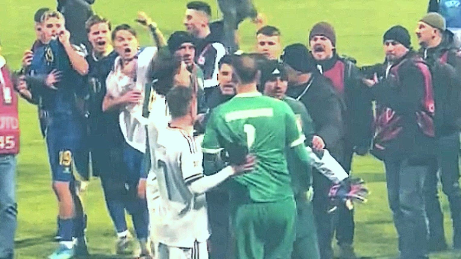 Donnarumma e le provocazioni della Bosnia: trattenuto a stento mentre gli urlavano "Vai a casa"