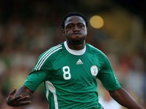 Michael Eneramo muore a 40 anni in campo, l’ex attaccante della Nigeria stroncato da un malore