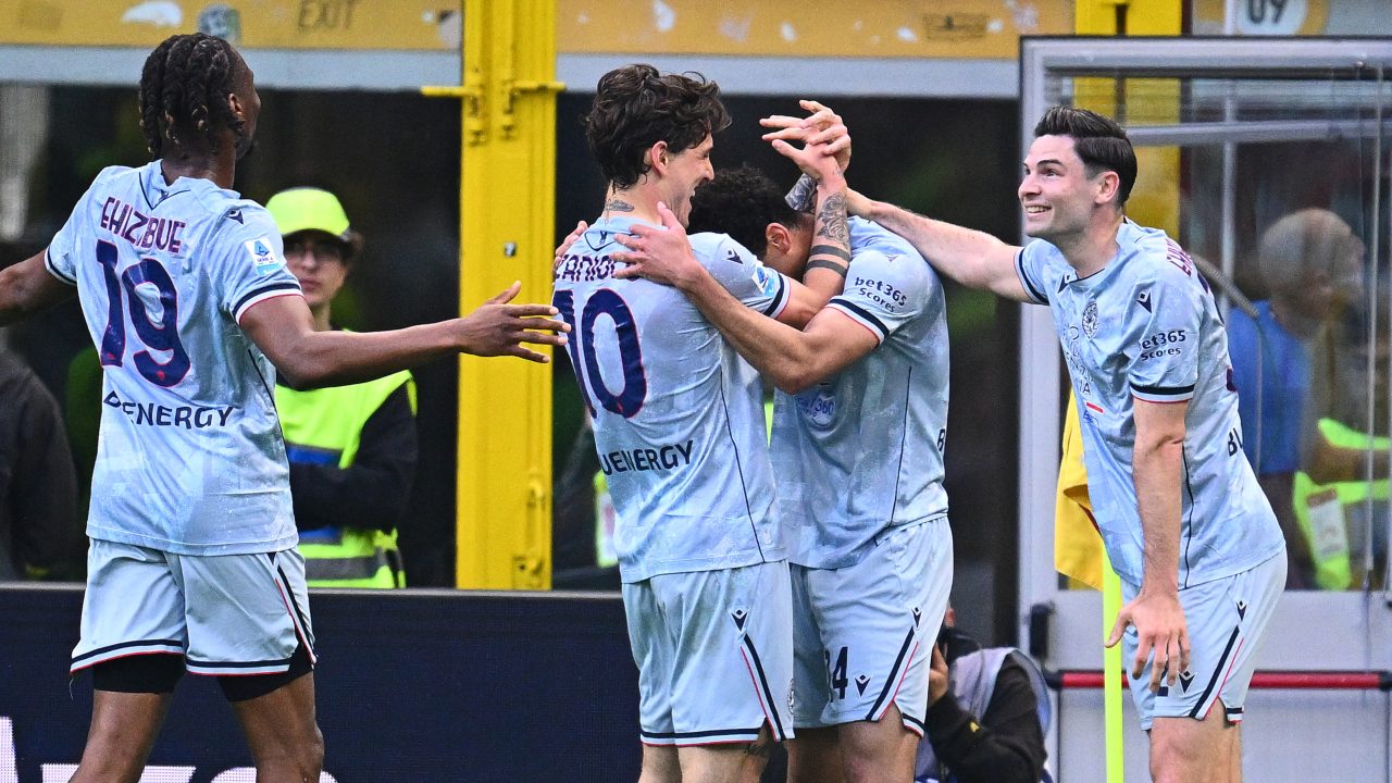 Milan-Udinese 0-3, risultato finale della partita di Serie A: autogol di Bartesaghi, gol di Atta e di Ekkelenkamp, gli highlights