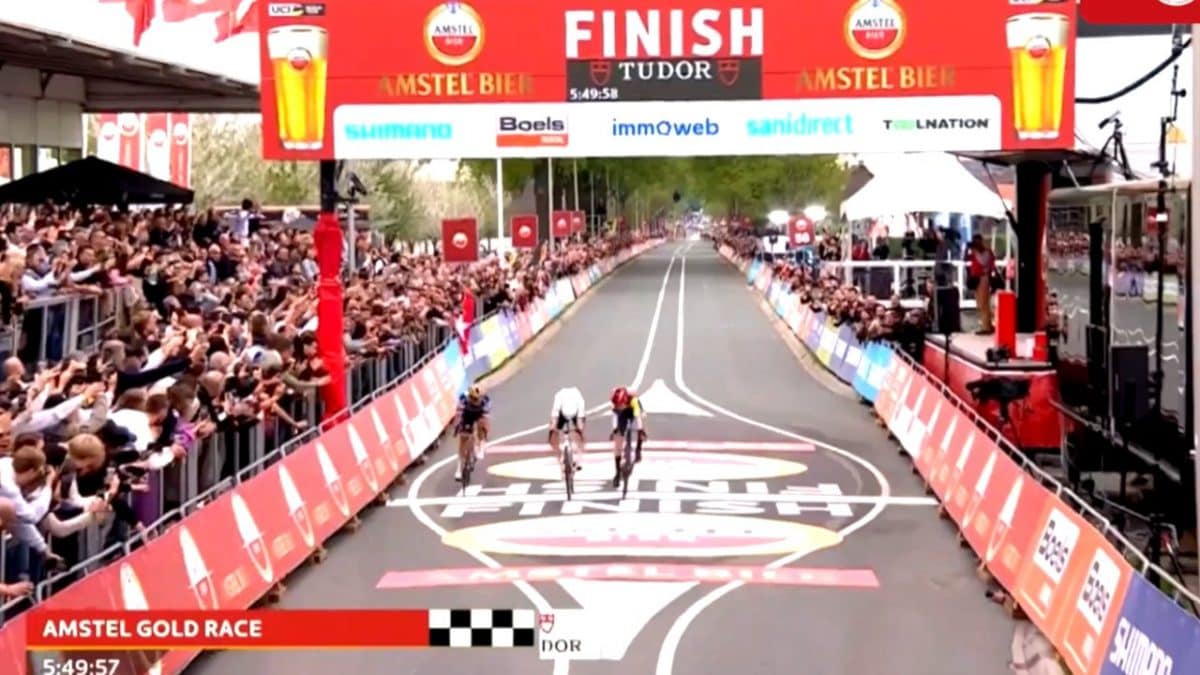 Lo straordinario finale a tre nell’edizione 2025 con Pogacar ed Evenepoel "stampati" al fotofinish da Skjelmose