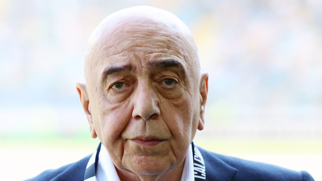 Galliani si sfila, Malagò il primo nome: la corsa alla presidenza FIGC tra veti, alleanze e politica
