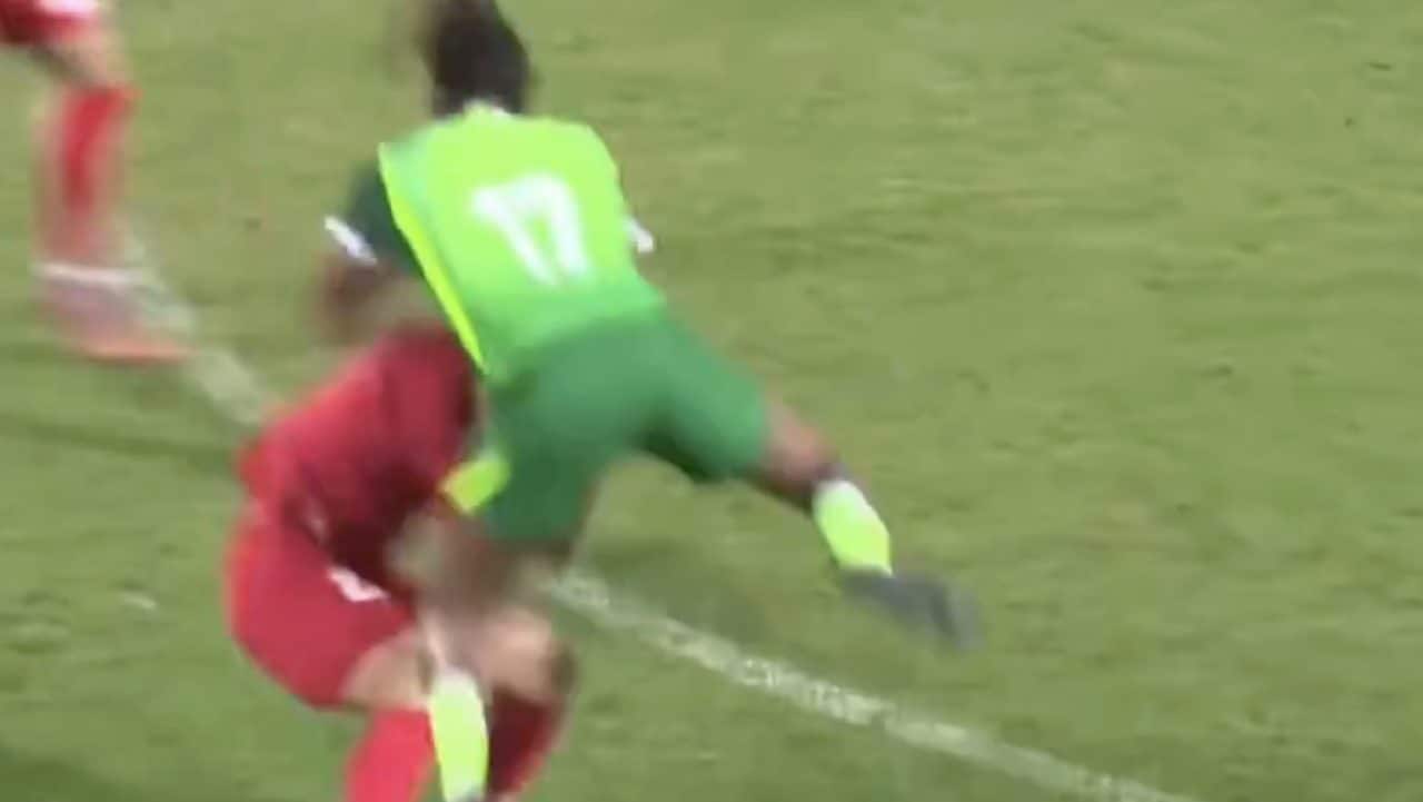 Iwobi espulso per una mossa da wrestling: la reazione inaspettata rovina l'amichevole Giordania-Nigeria