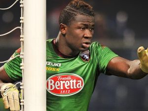 Lys Gomis: “Ero schiavo di alcol e droga, ho sprecato soldi. Oggi vivo e lavoro nel centro di recupero”