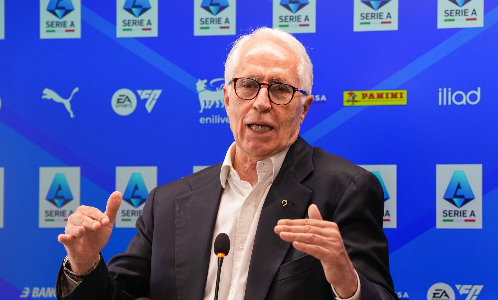 Malagò e la FIGC, il nodo candidatura entro il 13 maggio: "Mi hanno già fatto 6-7 nomi per il ct"