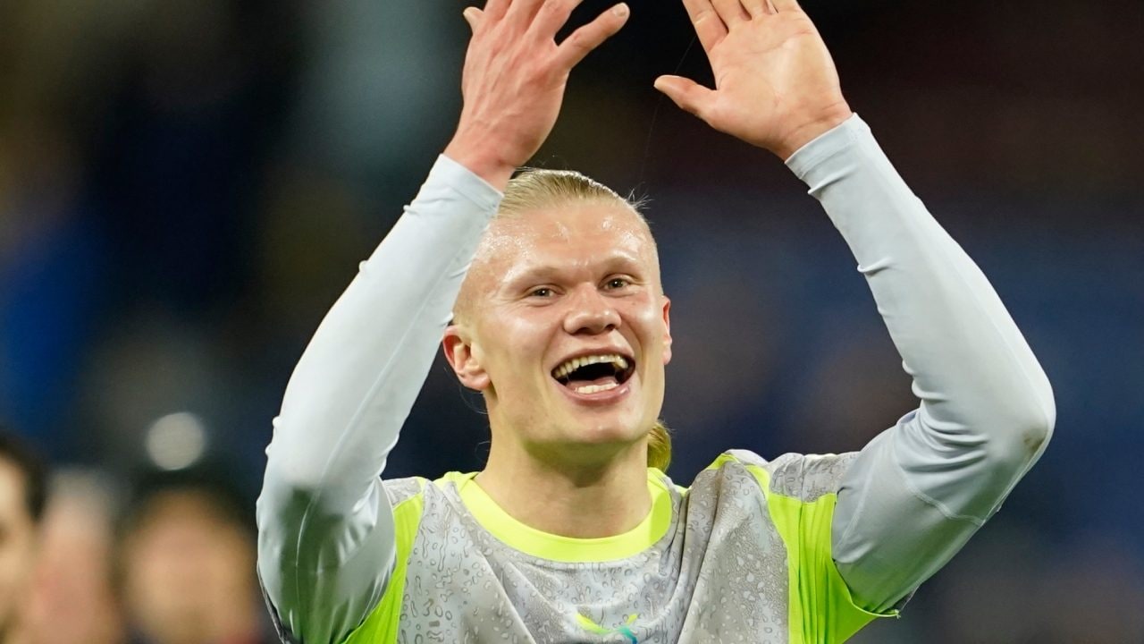 Il Manchester City aggancia l'Arsenal: stessi punti e stessa differenza reti, Premier League sul filo