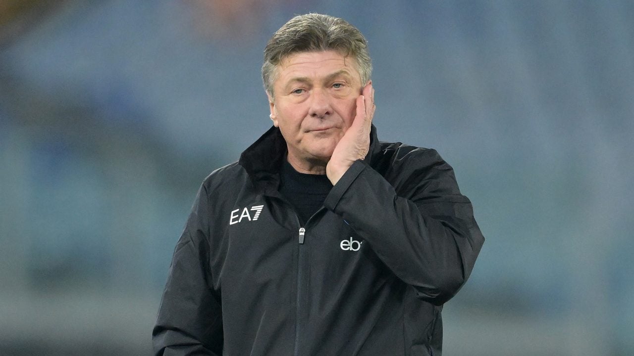 Mazzarri torna ad allenare due anni dopo l'esonero dal Napoli: pronto a firmare con l'Iraklis
