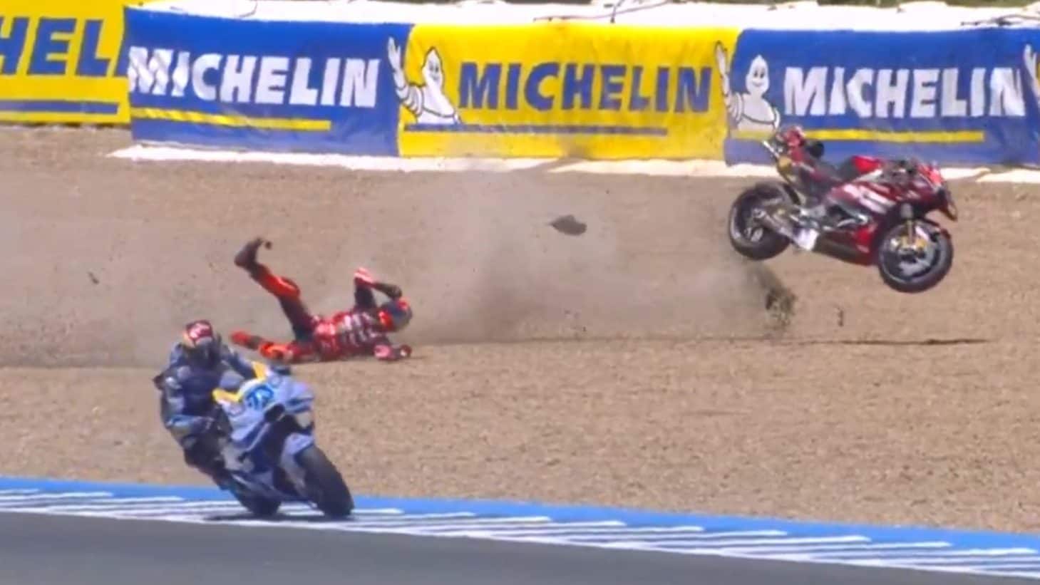 MotoGP, a Jerez trionfa Alex Marquez dopo la caduta del fratello Marc: sul podio Bezzecchi e Di Giannantonio
