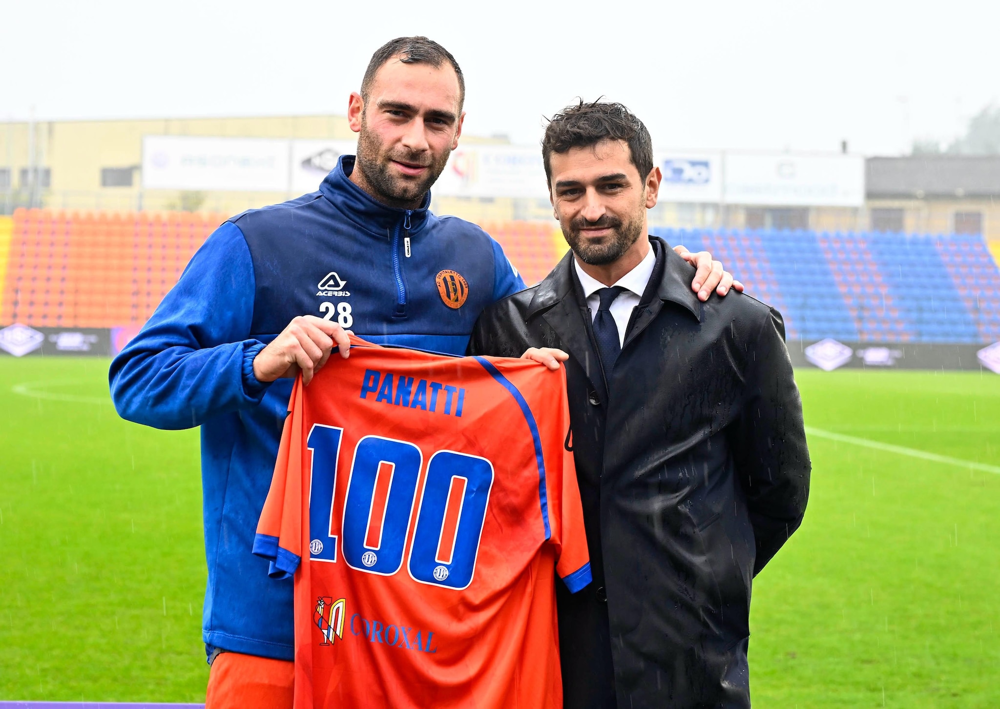 Paolo Musso con il capitano dell’Ospitaletto, Michel Panatti.