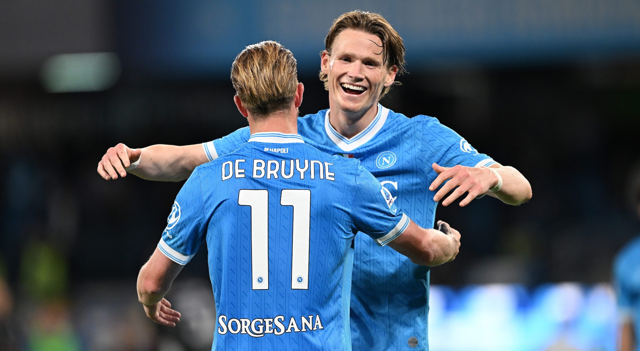 Il Napoli si abbatte sulla Cremonese come uno tsunami: il 4-0 riporta gli azzurri al secondo posto