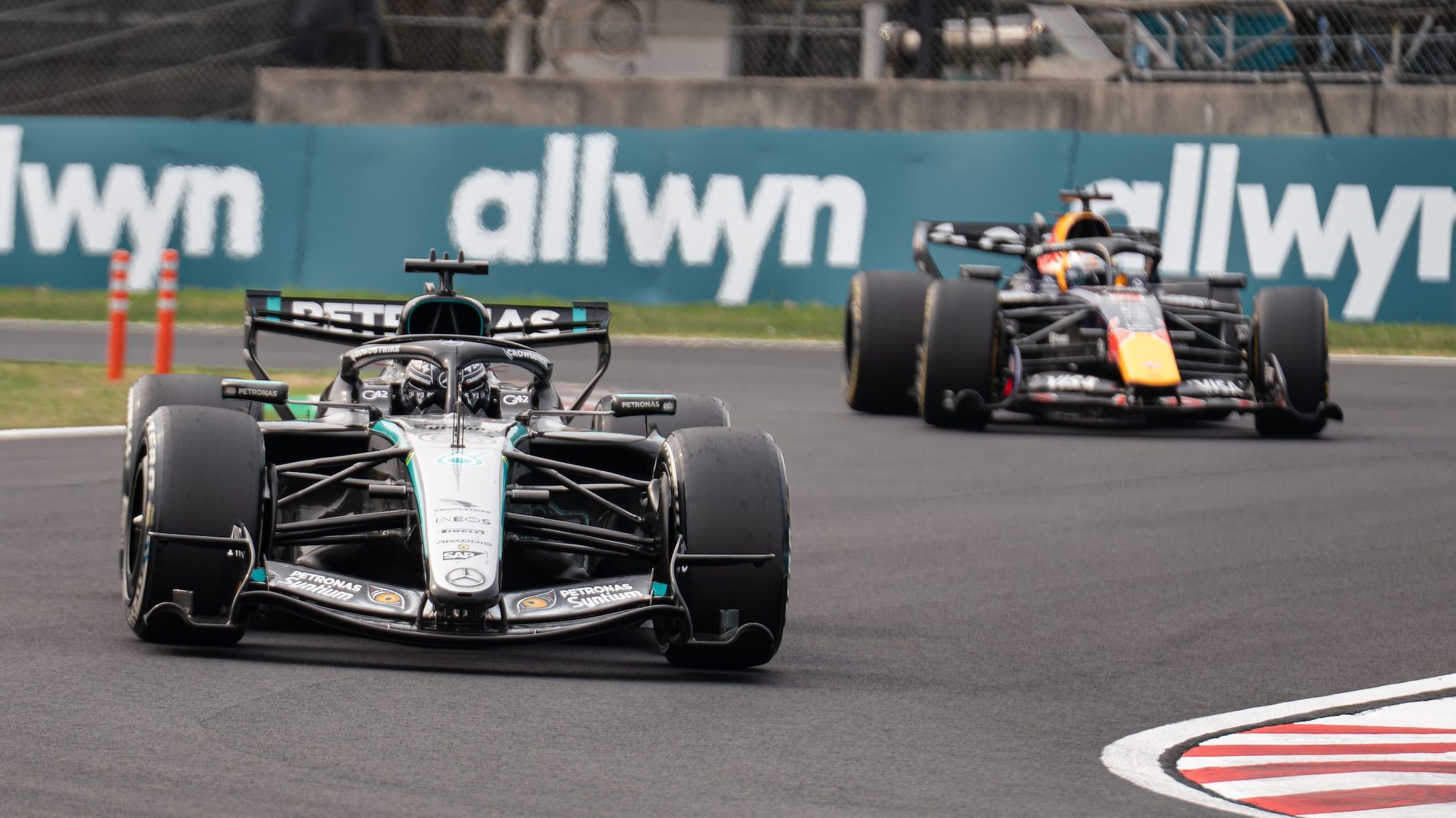 Red Bull svela il reale vantaggio del motore Mercedes nella F1 2026: le stime interne per l'ADUO