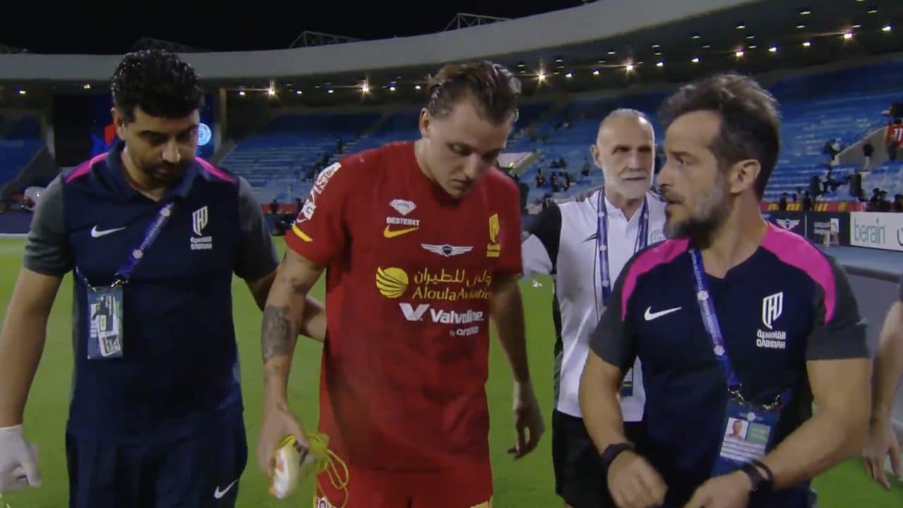 Grave infortunio per Retegui, si frattura la tibia e dovrà essere operato: stagione finita