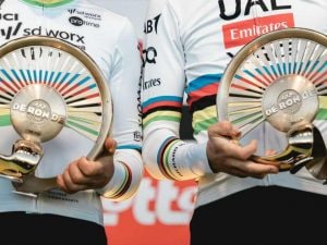 Tragedia al Giro delle Fiandre amatoriale: un ciclista muore d’infarto, un altro rianimato sul posto