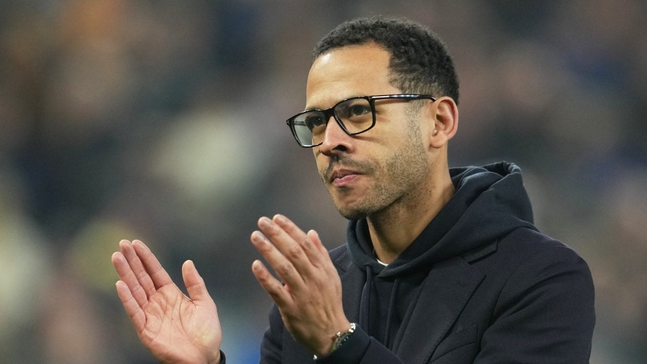 Liam Rosenior ha un contratto fino al 2032, ma il Chelsea pensa già ad esonerarlo