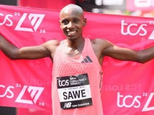 La dieta di Sawe per correre la maratona da record a Londra: ha consumato 115g di carboidrati ogni ora