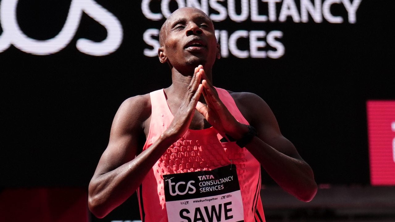 Sabastian Sawe cambia vita alla famiglia coi soldi della maratona vinta a Londra: "Mai più a piedi"