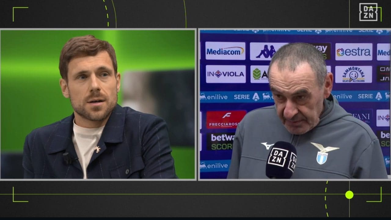 Sarri non ci sta dopo l'analisi sulle sconfitte della Lazio e blocca il giornalista: "Fermo, fermo!"