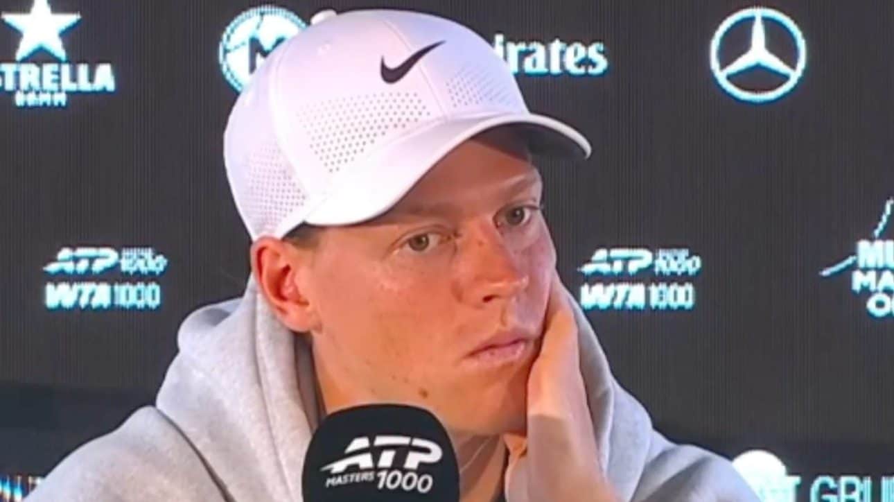 Sinner rifiuta di rispondere alla domanda su Alcaraz in conferenza a Madrid: "È una questione personale"