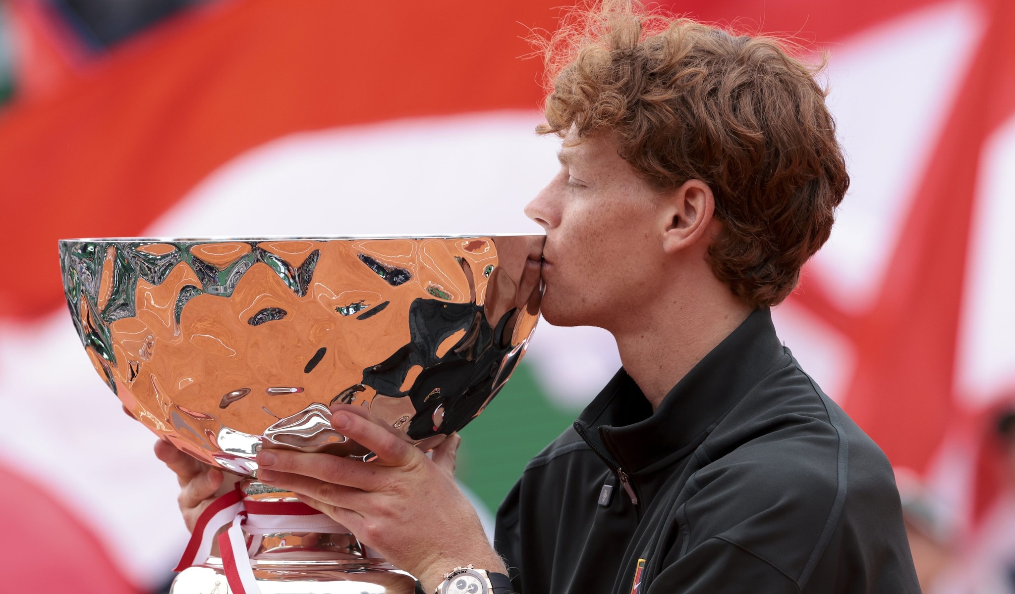 Jannik Sinner a 24 anni ha quasi completato il tennis: gli mancano solo 4 tornei per vincere tutto