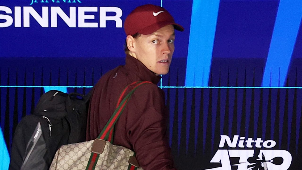 Il metodo Sinner per evitare gli imbarazzi nello spogliatoio: "Ora sono diverso, ci passo poco tempo"