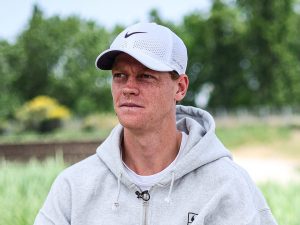 Jannik Sinner: “Non sono della generazione TikTok, guardo video profondi perché il mondo sta cambiando”