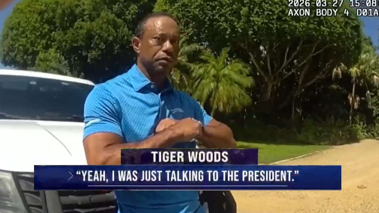 Tiger Woods, il video dell'arresto: chiama al telefono Trump e dice agli agenti "Sono col Presidente"