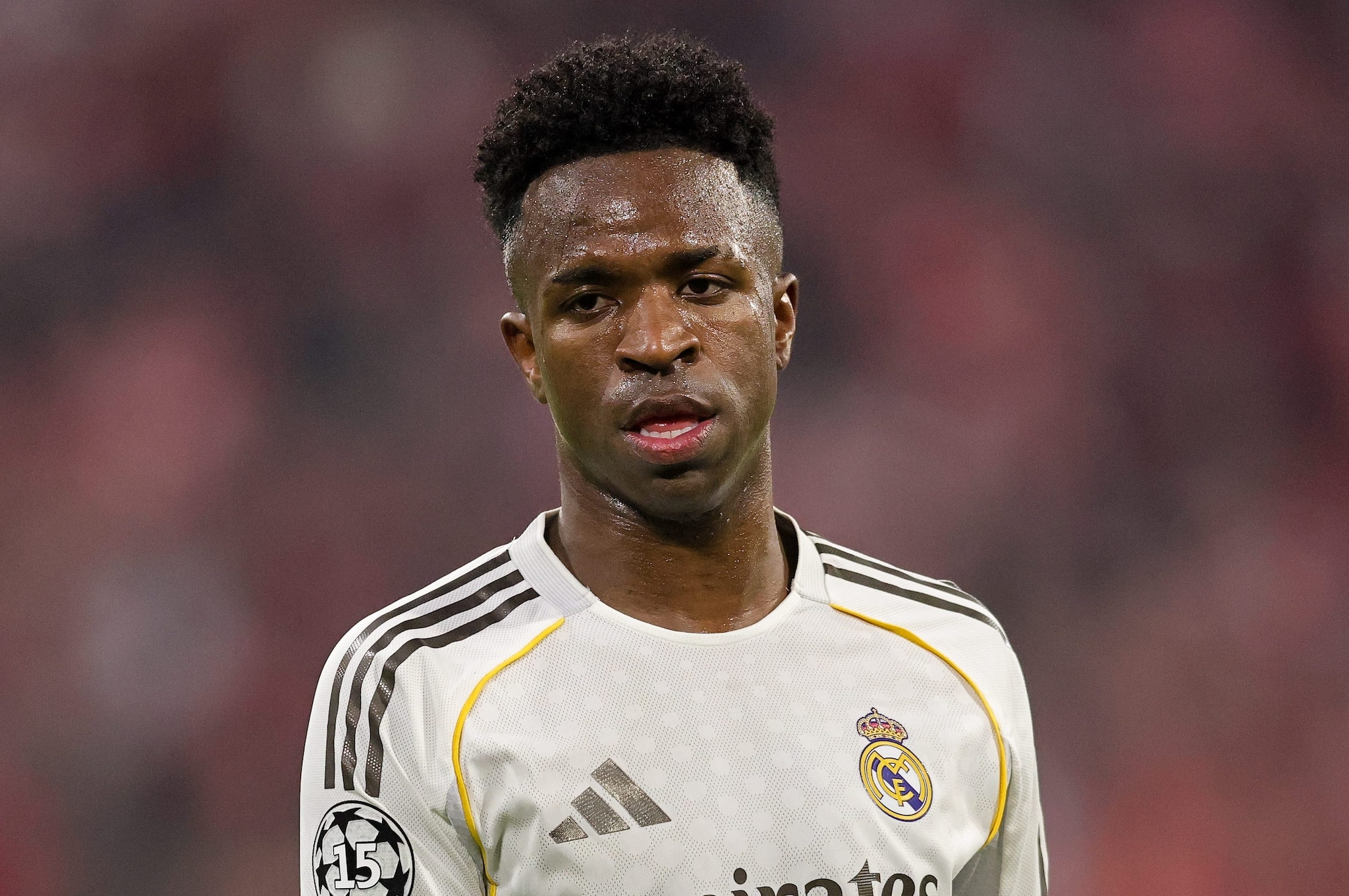 Vinicius è sospeso tra rinnovo del contratto e clamorosa cessione