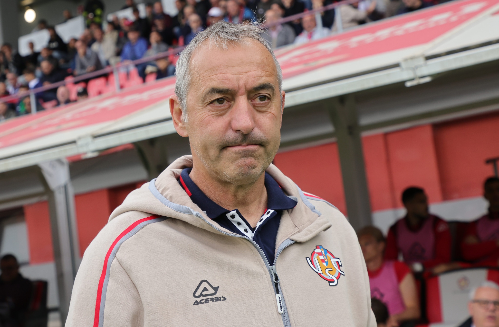Marco Giampaolo ha ridato verve alla Cremonese, che lotta con il Lecce per salvarsi.