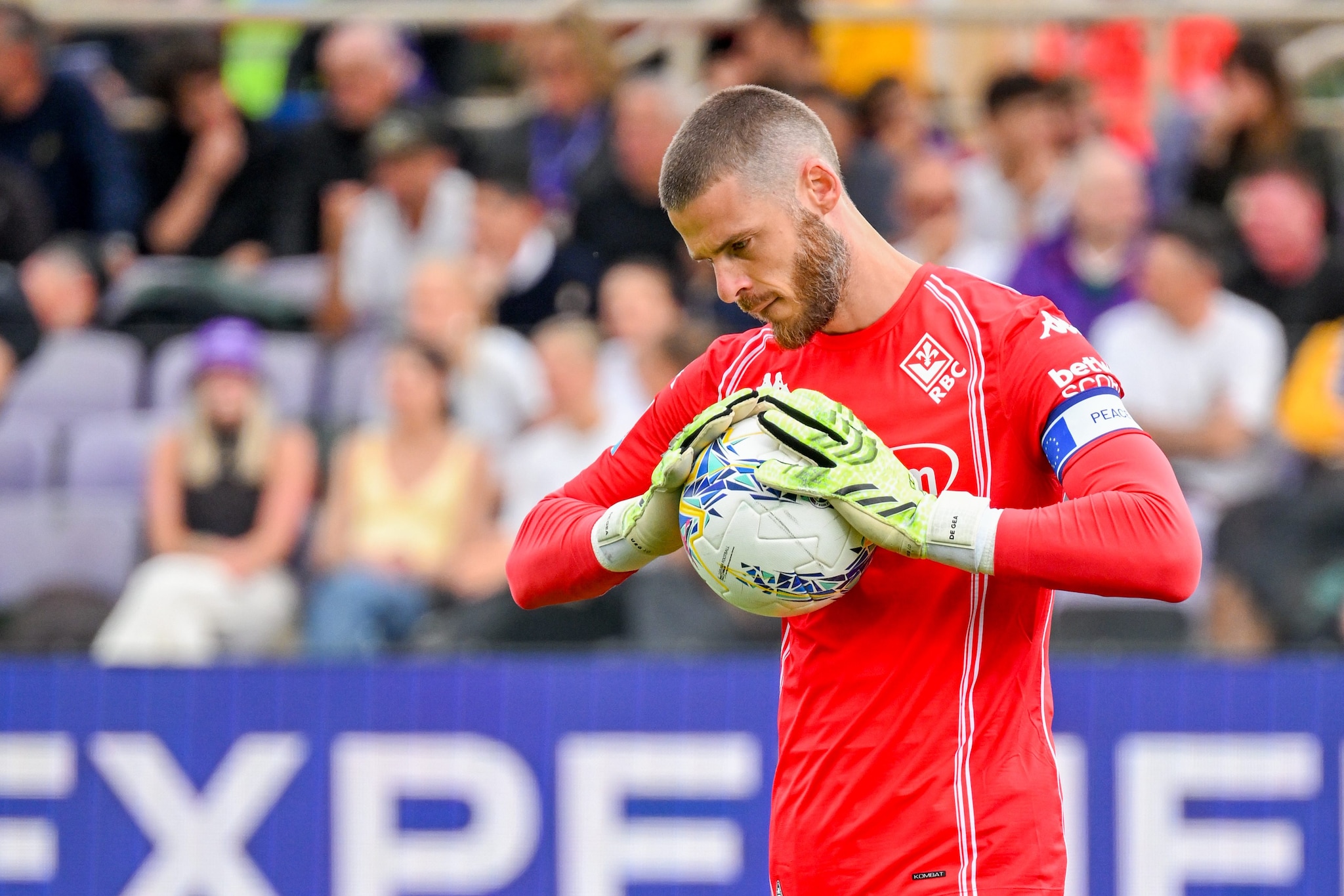 Le mani di De Gea decisive per la Fiorentina contro il Genoa.