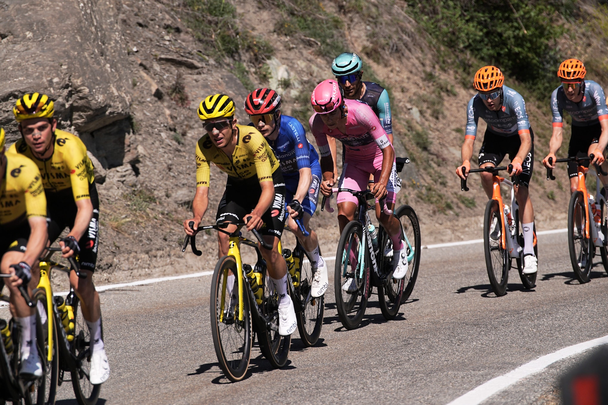 Giro d'Italia 2026 oggi in TV, 16ª tappa Bellinzona-Carì: percorso, dove vederla in diretta e streaming, i favoriti
