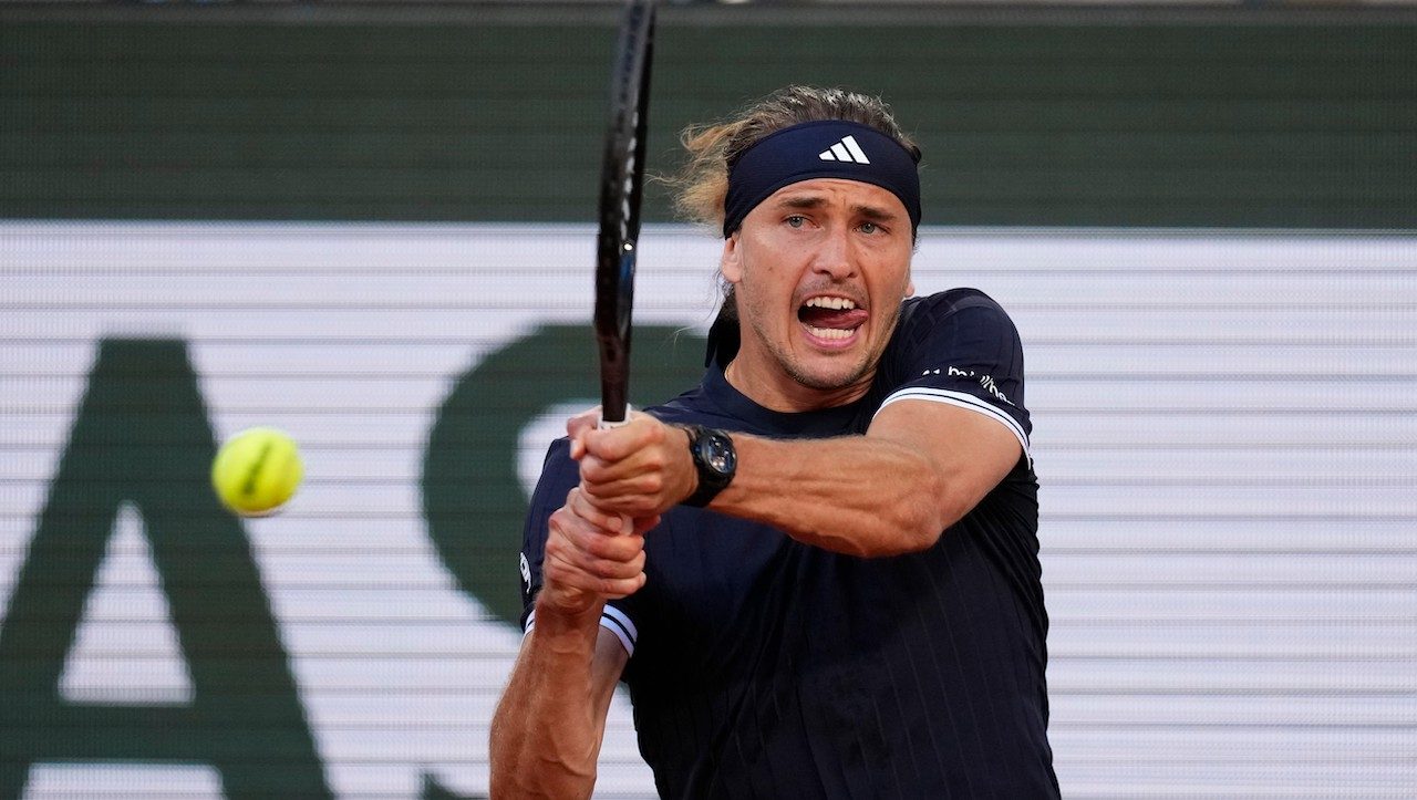 Zverev in azione al Roland Garros