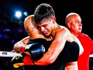 Adrian Valdovinos ucciso dall’ex marito della fidanzata: il pugile freddato in camera da letto